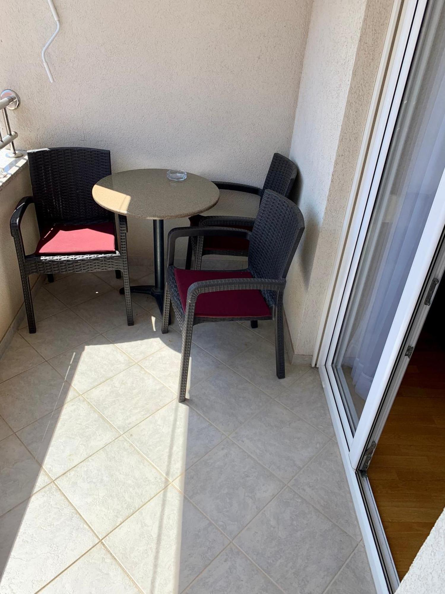 Apartment Pearl-Free Parking Makarska Bagian luar foto