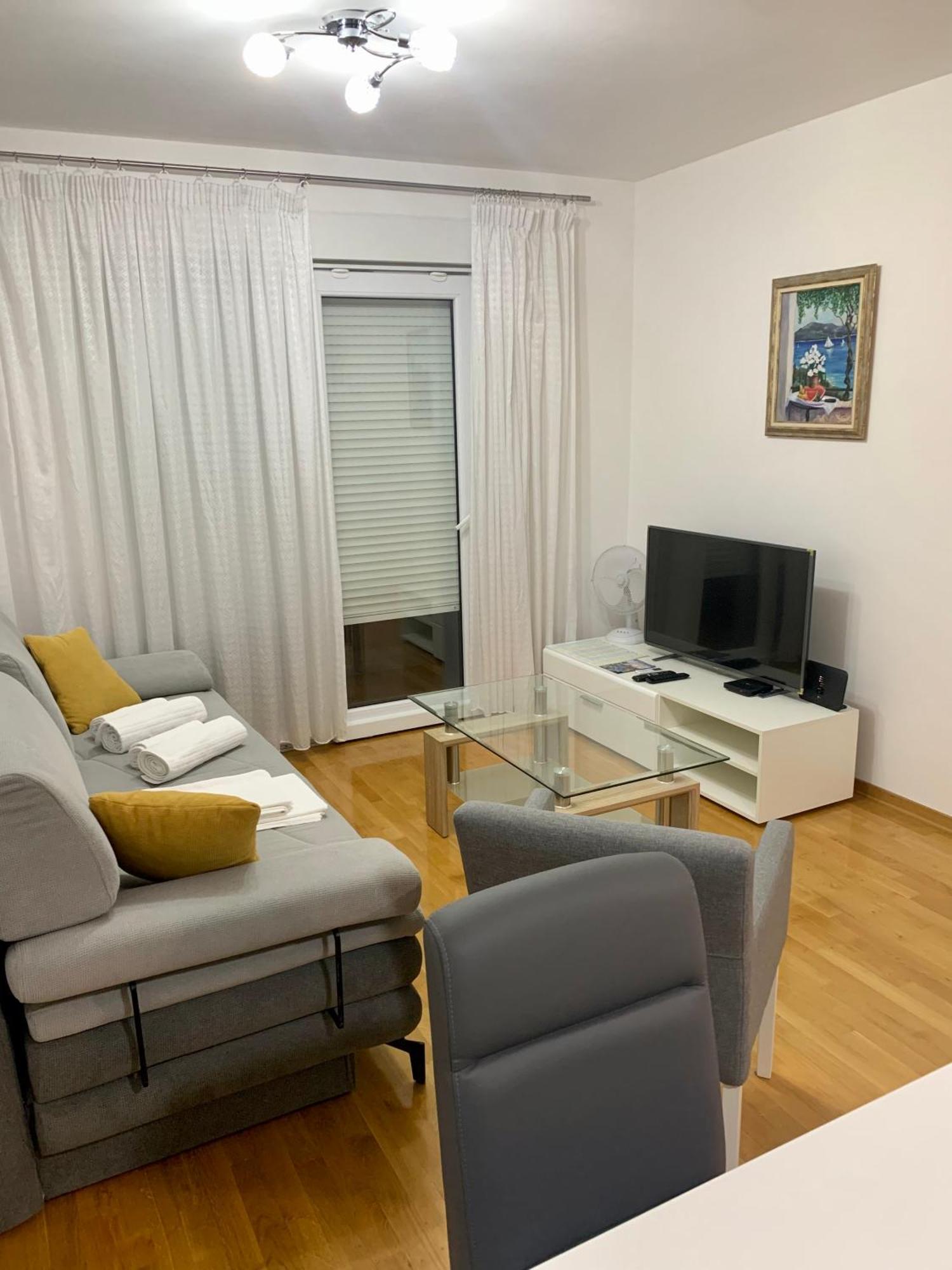 Apartment Pearl-Free Parking Makarska Bagian luar foto